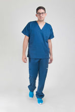Cargar imagen en el visor de la galería, uniforme medico de hombre color azul cayo