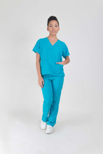 Cargar imagen en el visor de la galería, Uniforme Médico de Mujer - Classic - World Medic's