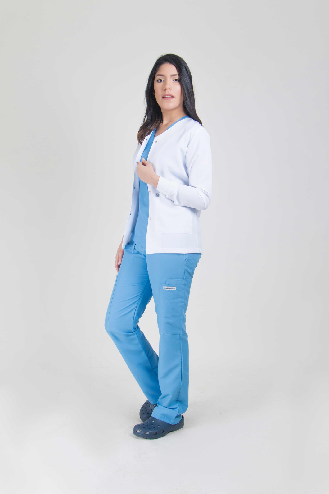 bata media tipo chaqueta color blanco