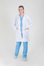 Cargar imagen en el visor de la galería, bata medica de mujer blanca
