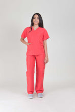 Cargar imagen en el visor de la galería, Uniforme Médico de Mujer - Classic - World Medic&#39;s
