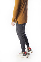 Cargar imagen en el visor de la galería, SUDADERA UNDERSCRUB ELITE DE HOMBRE GOLD POR ATRAS
