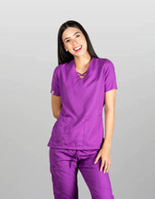 Cargar imagen en el visor de la galería, OFERTA: Uniforme Cuello X
