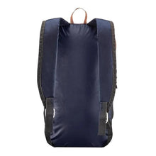 Cargar imagen en el visor de la galería, morral pequeño azul puesto
